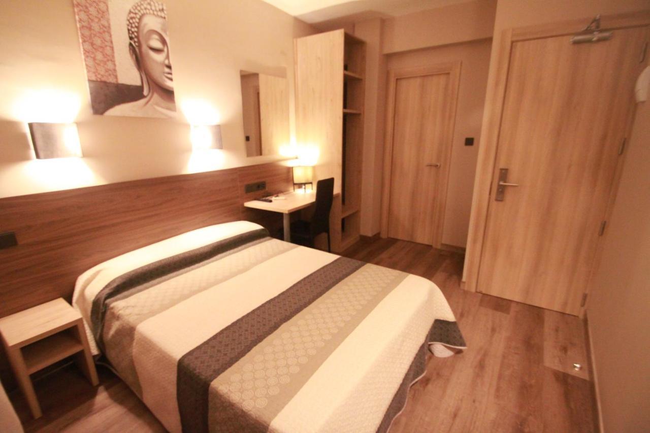 Hotel, H De L'Anton Batea Eksteriør bilde